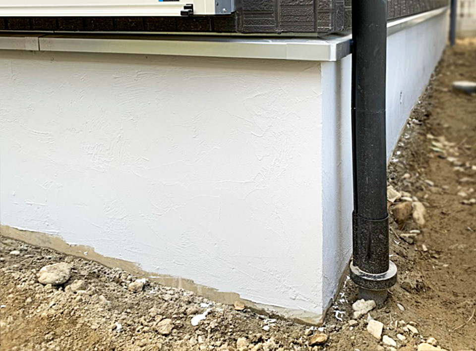 BASE EX工法による基礎巾木左官工事事例の写真